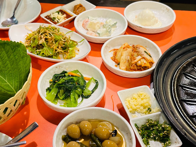 ฮังมี กัลบี - การบริการอาหารและที่พัก