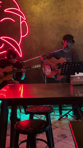 Fánróng Cafe & Bar