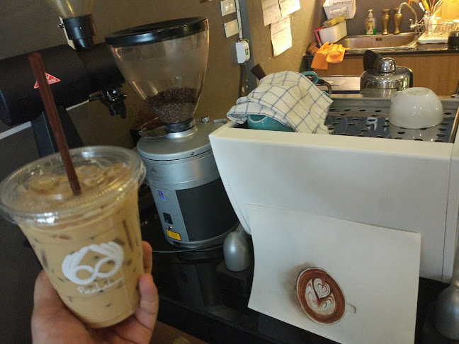 Opinii despre Peakaboo Cafe' în อำเภอเมืองภูเก็ต - การบริการอาหารและที่พัก