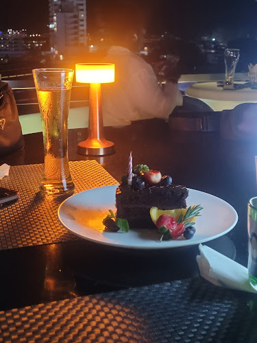 คี สกายเล้าท์ ลูฟท๊อป - อำเภอกะทู้