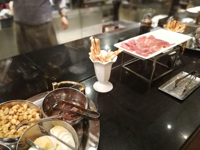 Verana restaurant นาเกลือ22 - การบริการอาหารและที่พัก