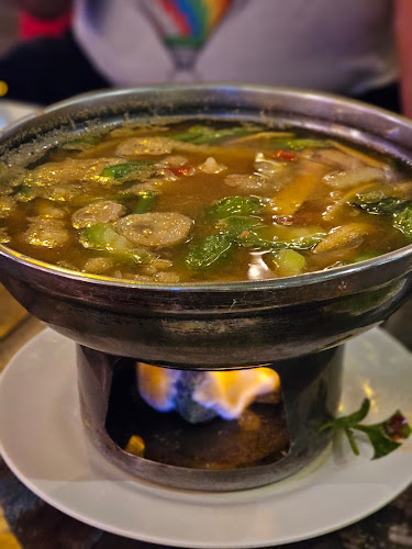 โกดังรังสิต - การบริการอาหารและที่พัก