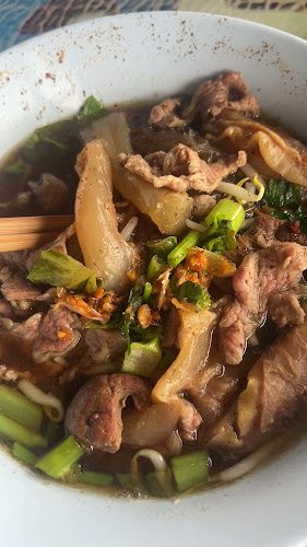 นายเก่งคลองสี่ ก๋วยเตี๋ยวเนื้อวัวรสเยี่ยม