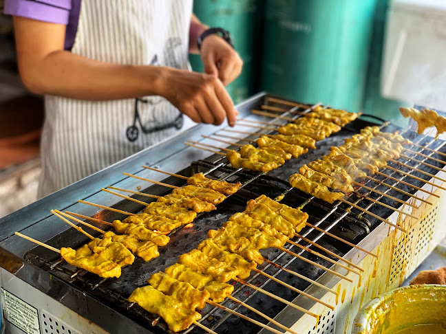 เจ๊จิ๋ม ก๋วยเตี๋ยวเส้นปลา เกี๊ยวปลา - การบริการอาหารและที่พัก