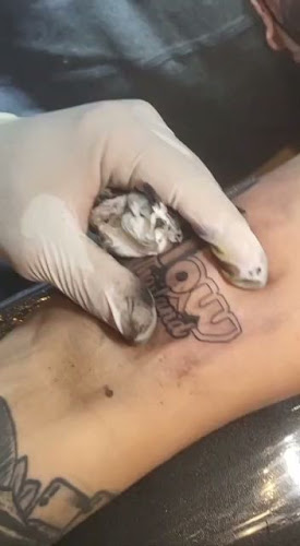 Blow Amur Burger Club - อำเภอบางละมุง