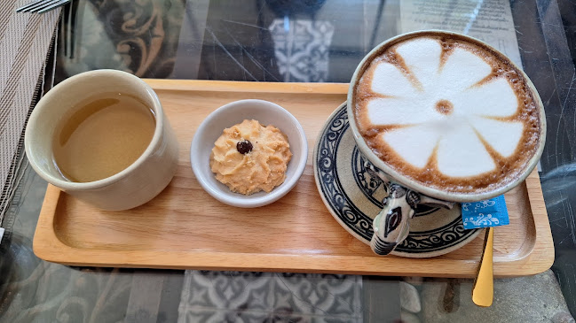 Opinii despre PhumPhor Coffee​ Restaurant​ ภูมิพ่อ คอฟฟี่เรสเตอรองท์ în อำเภอเมืองสุโขทัย - การบริการอาหารและที่พัก