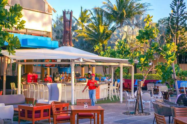 MINT Bar & Restaurant - การบริการอาหารและที่พัก