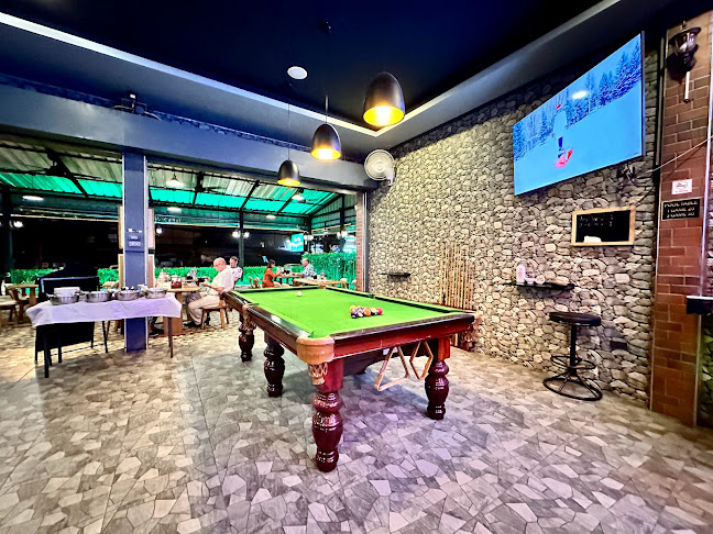 Torti's Biergarten - การบริการอาหารและที่พัก