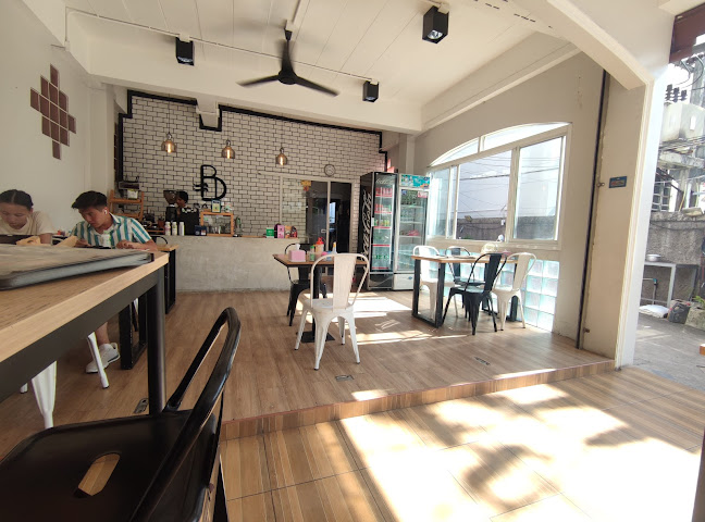 Bagus cafe & halal food - อำเภอกะทู้