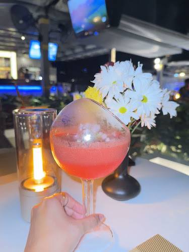 Khubani Rooftop Bar and Restaurant خوباني - อำเภอกะทู้