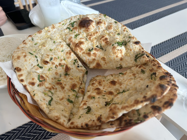 Comentarii opinii despre Golden Paradise Restaurant(NORTH-INDIAN CURRY HOUSE) || Best Indian Restaurant | Halal Food Restaurant In Phuket