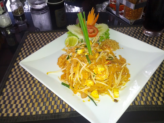 The Bistro Bangtao Beach - การบริการอาหารและที่พัก