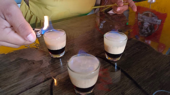 Mad Monkey Bar - อำเภอกะทู้