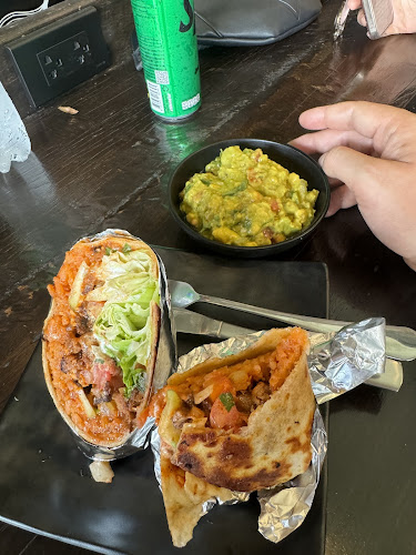 Tacos ​State​ Pattaya​ ทาโก้สเตจ - การบริการอาหารและที่พัก