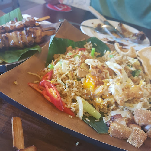 122 ถนน ราษฎร์อุทิศ ตำบลป่าตอง อำเภอกะทู้ ภูเก็ต 83150