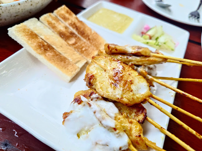 No.6 Restaurant Up The Hill