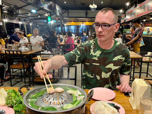 Comentarii opinii despre ร้านร่มโพธิ์