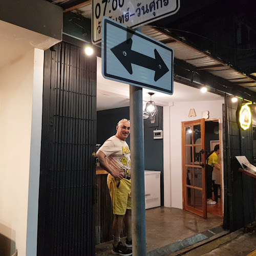 Opinii despre AB HOUSE - Burger & Steak în อำเภอเมืองภูเก็ต - การบริการอาหารและที่พัก