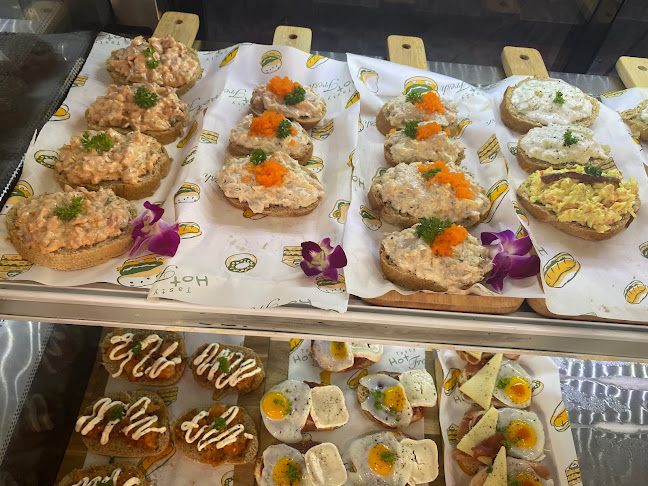 Euskadi Wine and Tapas - การบริการอาหารและที่พัก