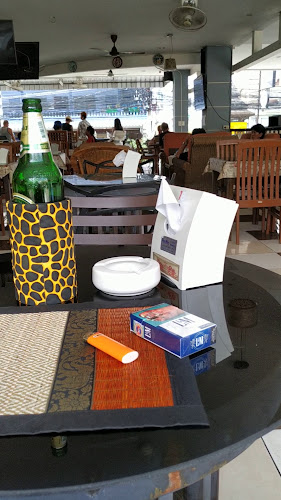 NUT Restaurant - การบริการอาหารและที่พัก