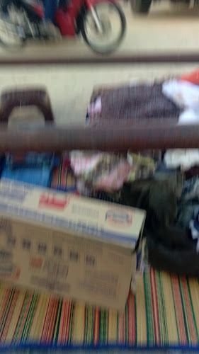 ตลาดทุ่งกลม ซอย 10 - การบริการอาหารและที่พัก