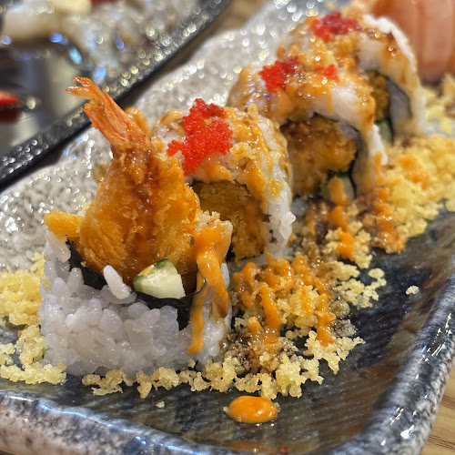 ยูเมะพลัสซูชิ - การบริการอาหารและที่พัก