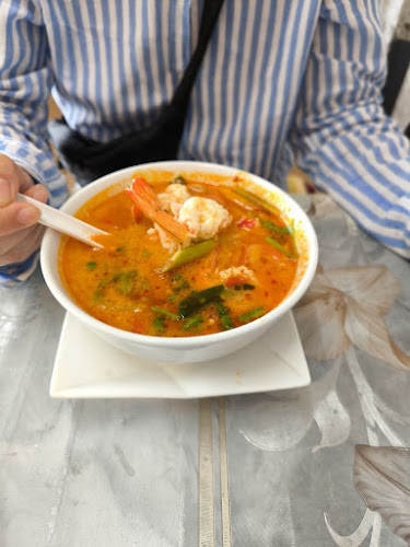 Opinii despre Baan Larb Restaurant în อำเภอกะทู้ - การบริการอาหารและที่พัก