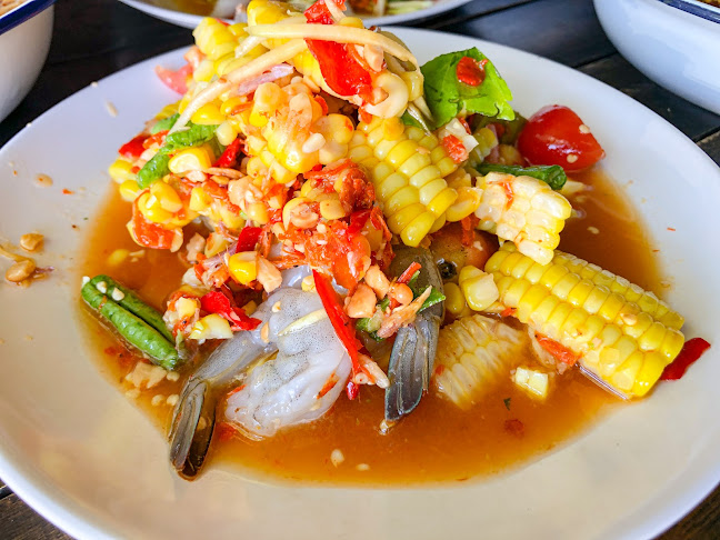 ก๋วยเตี๋ยวภูไท - การบริการอาหารและที่พัก