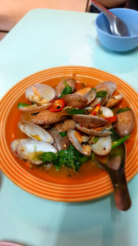 ข้าวต้มปักนั้ง 60 ปี - การบริการอาหารและที่พัก