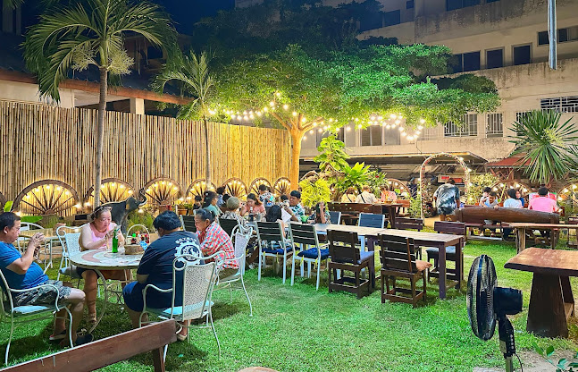 Comentarii opinii despre NINICHA (café and restaurant) *ณิณิชา (คาเฟ่ แอนด์ เรสเตอร์รอง)