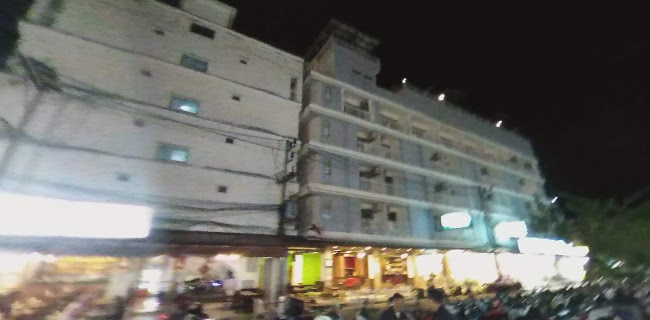 Opinii despre Night Market Patong în อำเภอกะทู้ - การบริการอาหารและที่พัก