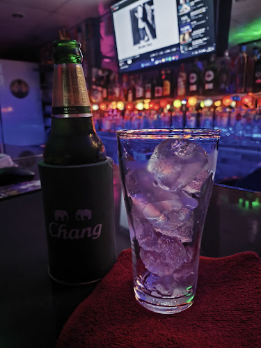 เดอะ บาร์ - การบริการอาหารและที่พัก