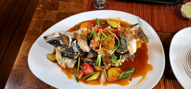 Opinii despre ออน เดอะ ร๊อค în อำเภอเมืองภูเก็ต - การบริการอาหารและที่พัก