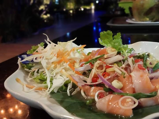 ร้านอาหาร อิ่มเอม @ป่าหล่าย - การบริการอาหารและที่พัก