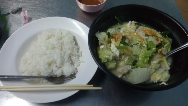 Opinii despre ブアカーオ名無し食堂 în อำเภอบางละมุง - การบริการอาหารและที่พัก