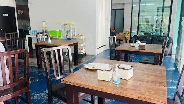 ร้านข้าวแกงหน้าหาดราไวย์ - อำเภอเมืองภูเก็ต