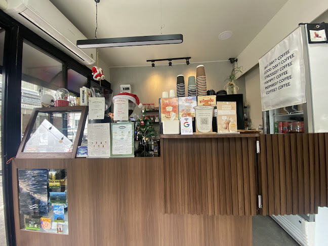 Opinii despre Sometime coffee bar (บางเวลา)​ în อำเภอกะทู้ - การบริการอาหารและที่พัก
