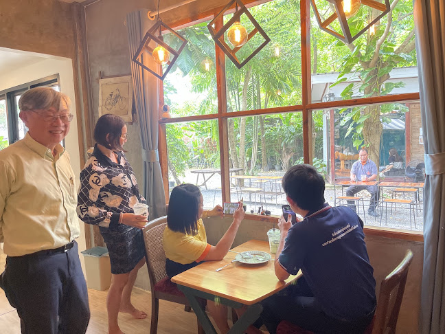 บ้านเล็กๆในซอยลึกลับ Hidden Gem - การบริการอาหารและที่พัก