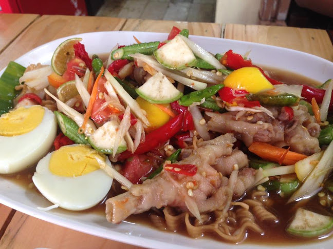 Opinii despre ส้มตำค้ำคูณ จอมเทียน พัทยา în อำเภอบางละมุง - การบริการอาหารและที่พัก