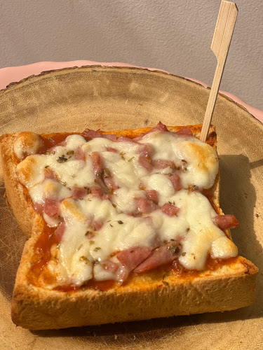 Opinii despre Parking Coffee กาแฟ+รับฝากรถหลังโรงพยาบาลระยอง în เมือง - การบริการอาหารและที่พัก