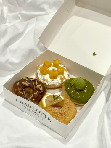 Comentarii opinii despre CHARLOTTE DOUGHNUTS Sai Song