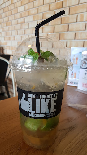 Comentarii opinii despre COFFEE I NEED U CAFE'