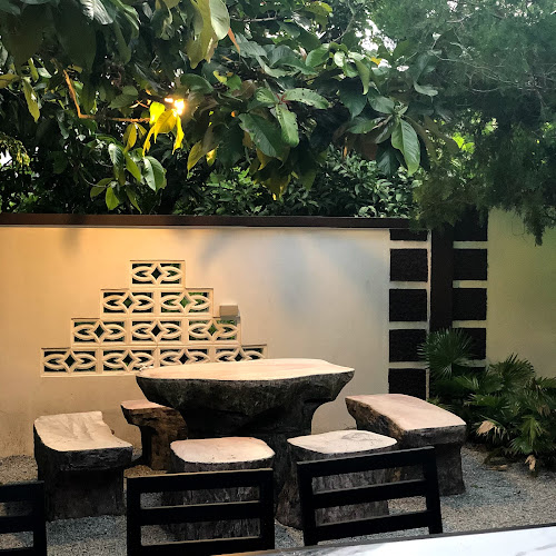 ในสวนอินดี้ Seafood - การบริการอาหารและที่พัก