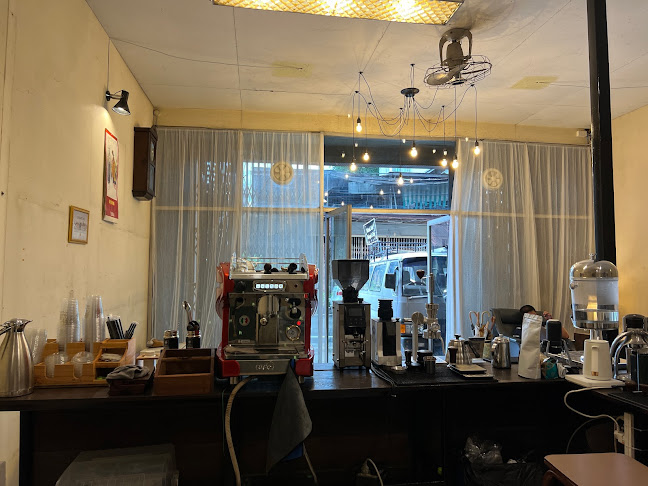 Opinii despre มั่งสีโส CoffEe & นั่งจุ้ย în อำเภอเมืองอุบลราชธานี - การบริการอาหารและที่พัก