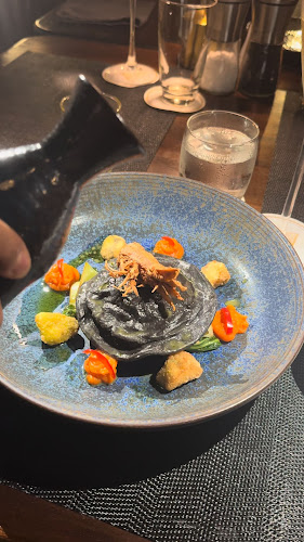 Opinii despre The Factory Phuket în อำเภอเมืองภูเก็ต - การบริการอาหารและที่พัก