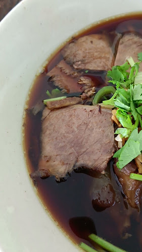 Opinii despre ก๋วยเตี๋ยวเนื้อเอ็นแก้วฉลองภูเก็ต în อำเภอเมืองภูเก็ต - การบริการอาหารและที่พัก