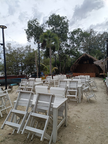 32 1 ซ. ป่าหล่าย ตำบล ฉลอง อำเภอเมืองภูเก็ต ภูเก็ต 83130