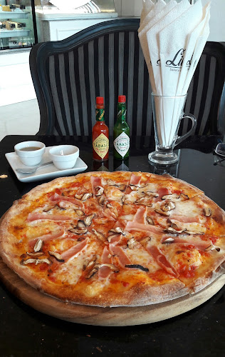 Comentarii opinii despre Livv Cafe' & Restaurant Pattaya