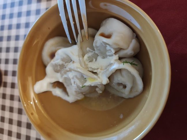 Opinii despre Русский ресторан "Подсолнух" în district - การบริการอาหารและที่พัก