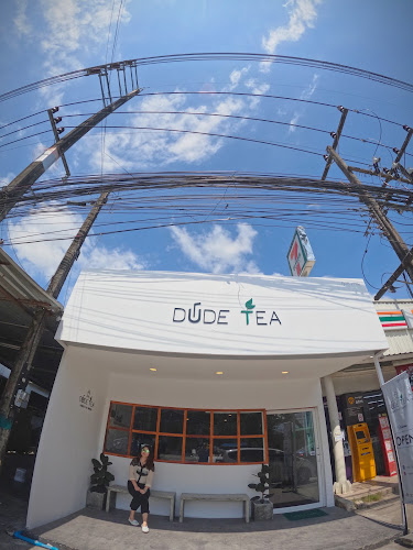 DUDE TEA CAFE